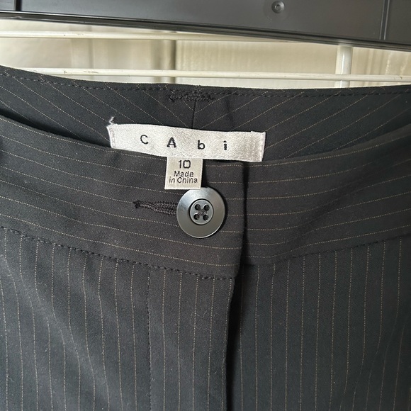 Cabi wide leg pinstripe pants w/cuff - Picture 3 of 5